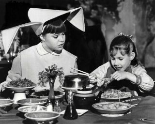 Sally Field The Flying Nun At Dinner Table 8x10 Photo
