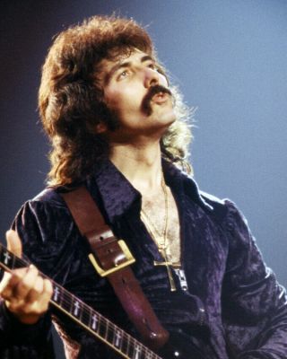 Black Sabbath Tony Iommi Classic Concert Photo With Guitar 8x10 Photo