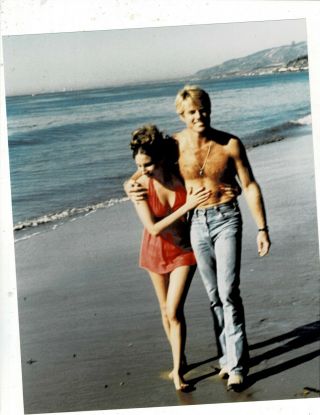 8 X10 Color Photo Of - Barbra Streisand - Sexy & Robert Redford - Beefcake At Beach