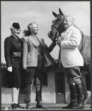 Janis Carter 1940s Stamped Cronenweth Candid Photo Horse Racing