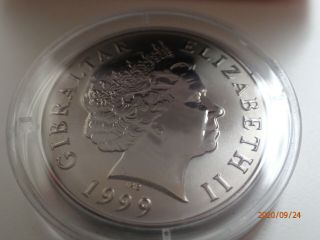 Gibraltar 5 Pound World’s 1st Titanium Coin 1999 PF UNC 2000 Millennium 2