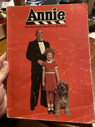 1982 Annie The Storybook Based On The Movie