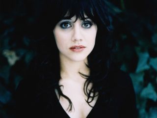 Brittany Murphy With Black Hair 8x10 Picture Celebrity Print