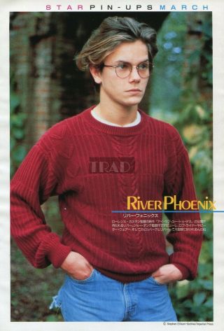 River Phoenix / Winona Ryder 1990 Japan Picture Clipping 8x11.  6 Wa/m