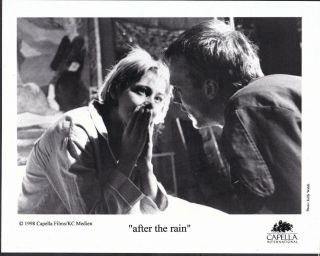 Paul Bettany And Louise Lombard In After The Rain 1999 Movie Photo 31390