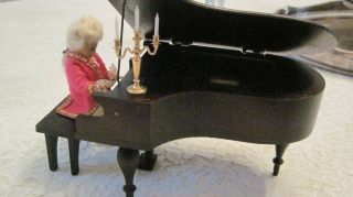 Liberace Owned Piano Music Box With Pianist From His Estate In 1990