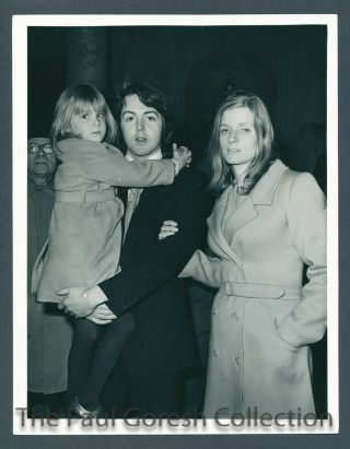 Beatles - B113 Press Photo Paul Mccartney - Linda - Heather Wedding Day - 1969 - Estq