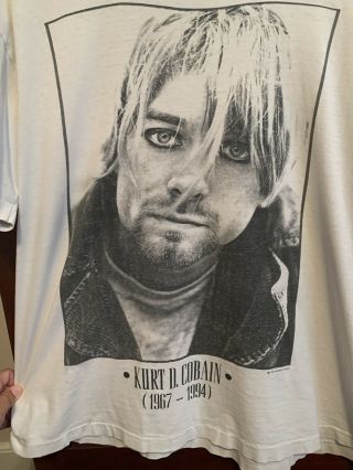 Vintage 90’s Kurt Cobain Memorial Nirvana Shirt Size Xl