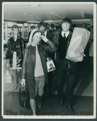 Beatles B185 Press Photo - John Lennon - George Cynthia Pattie Boyd - 1964 - Estq