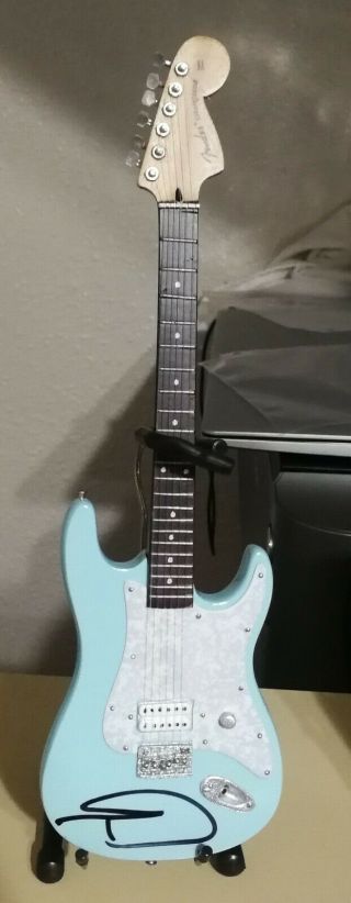 Tom Delonge Blink - 182 Angels Airwaves Autographed Fender Stratocaster 1:4 Guitar