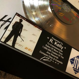R.  Kelly 12 Play Million Record Sales Music Award Album Disc LP Vinyl 3