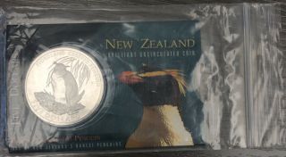 Zealand - 2005 - Uncirculated 5 Dollars Coin - Fiordland Crested Penguin