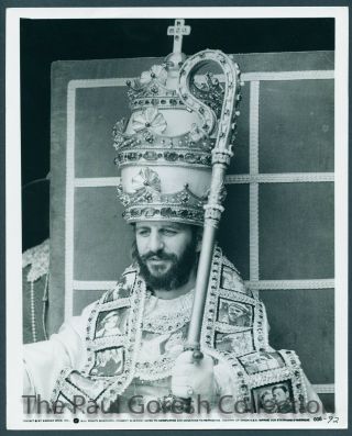 Beatles - B921 Press Photo - Ringo Starr As Pope Lisztomania - 1975 - Estq