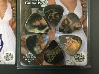 LAST Taylor Swift Autographed Set of 6 Guitar Picks with Signed Mini Poster 3