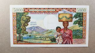 Madagascar 5000 francs 1966 aUNC 2