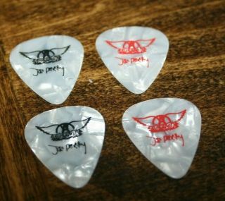 Joe Perry Aerosmith 4 Guitar Picks Pics Red Ace & 10 Hearts Blk Ace &10 Hearts 2