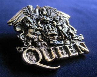 Queen - Official 1992 Gold Crest Fan Club Pin Badge Freddie Mercury