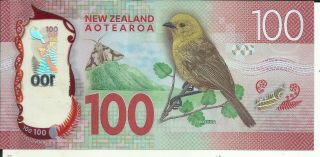 Zealand 100 Dollars 2016.  Unc.  5rw 12gen