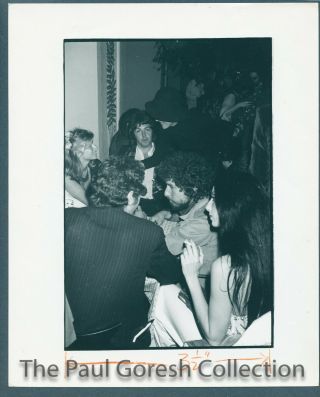 Beatles - B952 Press Photo - Backstage Paul Mccartney - Linda - Dylan - Cher - 1970s - Estq
