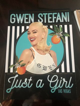 Official Program Book Just A Girl - Gwen Stefani (44 Pages)
