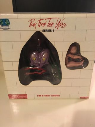 Pink Floyd Figure Toy Sculpture " Pink And Female Scorpion " The Wall Series 1