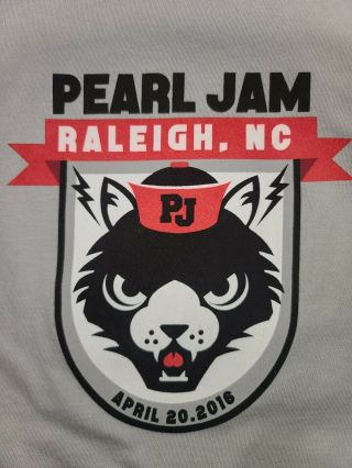 Pearl Jam T - Shirt Raliegh,  Nc April 20th 2016 Xl Unworn Unwashed