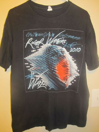 2010 Roger Waters The Wall Tour Shirt - Pink Floyd - Adult Large