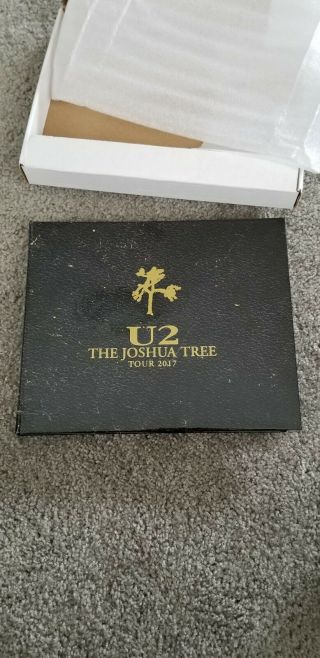 U2 Joshua Tree 2017 Tour Limited Edition Vip Book W/harmonica & / 7500