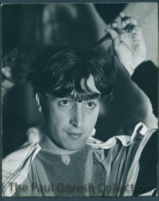 Beatles - B932 Press Photo - John Lennon - How I Won The War - Haircut - 1967 - Estq