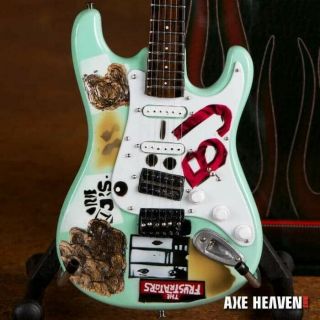 Axe Heaven - Green Days Billie Joe Armstrong Signature Bj Blue Miniature Guitar