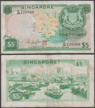 Singapore,  5 Dollars,  Nd (1967 - 73),  Vf,  P - 2 (d)