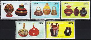 Kenya Arts & Crafts 1995 Mnh - 9,  50 Euro