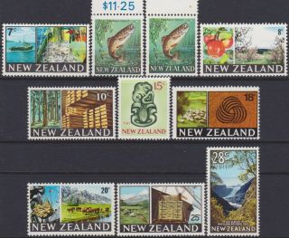 10 Different Zealand 1967 - 70 Definitive 7c - 28c Mnh Stamps Sg870/878