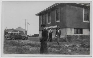 Old Photo Us Canada Border Immigration Office Men Cars 1920s