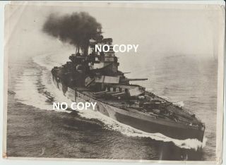 Rare Ww2 British Large Press Photo Royal Navy H.  M.  S.  Howe Battleship