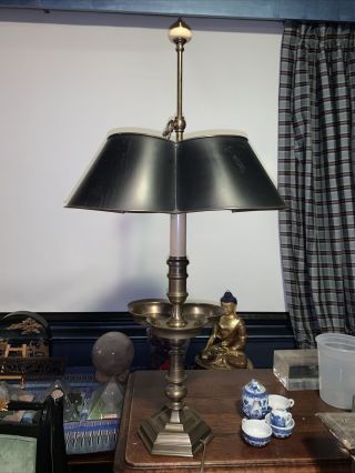 Vintage 1972 Chapman Brass Bouillette Style Lamp With Trefoil Metal Shade