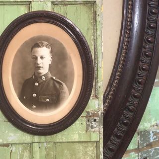 Old Vintage Ww1 Soldier Photo Gorgeous Oval Decorative Wooden Period Frame
