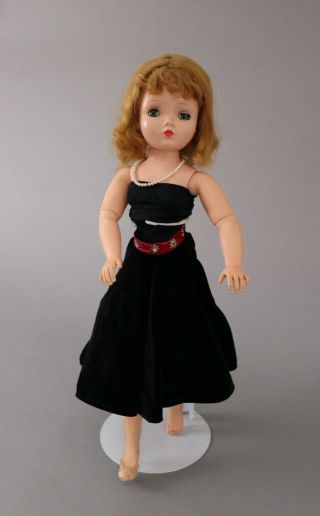 Vintage 1950s Madame Alexander " Cissy " Doll,  20 ",  In Black Outfit