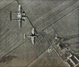 - Ww2 Us Army Air Forces Over Europe (p - 38,  Usaaf Spitfire) C1944 Photo