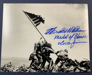 Hershel Williams Signed 8x10 Photo Autograph World War 2 Medal Of Honor