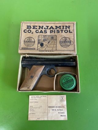 Vintage Benjamin Mod.  257.  177 Cal Co2 Gas Air Pistol - - Box,  Docs,  Pellets And Co2
