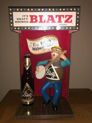 Vintage Blatz Man Beer Keg Light Up Banjo Back Bar Figure Statue Sign