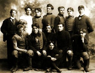 1898 University Of Oregon Foobtall Team Old Photo 8.  5 " X 11 " Reprint