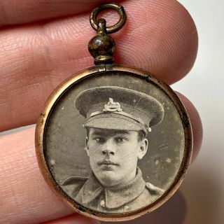 Ww1 Sweetheart Gold Locket Pendant & Photo To A Soldier Lincolnshire Regiment Gv