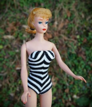 Vintage Barbie Ponytail 5 Doll Blonde With Swimsuit And Stand 2