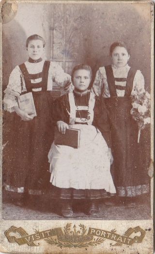 1900s Cdv Three Women Girls Sisters W/ Book Folk Dress Old Russian Antique Photo