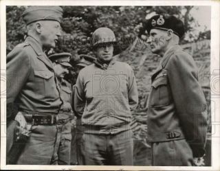 1944 Press Photo U.  S.  Generals Discuss Maneuvers In Western France,  World War Ii