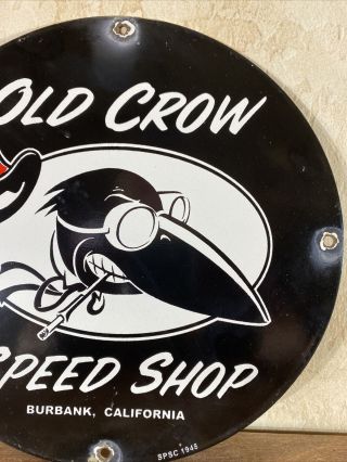 1948 VINTAGE  OLD CROW  12 INCH ROUND GAS & OIL PUMP PLATE PORCELAIN 3