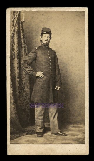 1860s Cdv Photo Confident Pose Civil War Soldier
