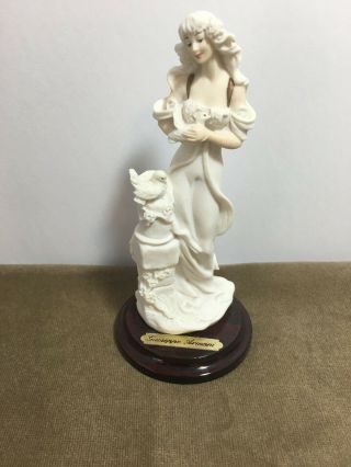 Giuseppe Armani Figurine " Lady With Doves " 1995 Gift 546f Made In Italy